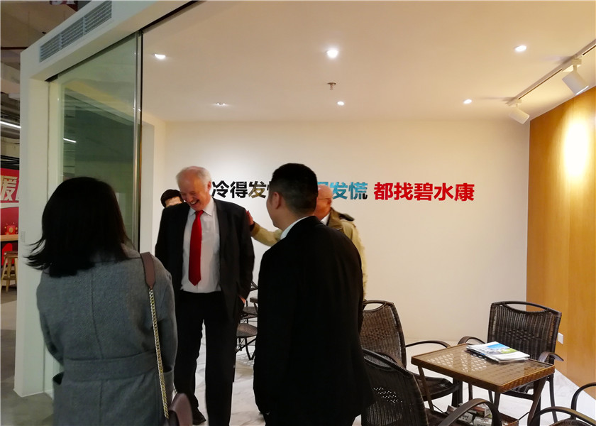 1545125368266969.jpg 3.jpg